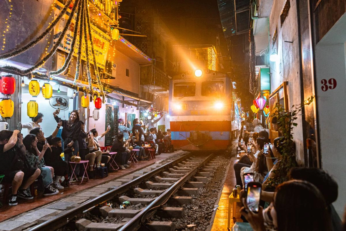 Hanoi Train Street and local evening food 