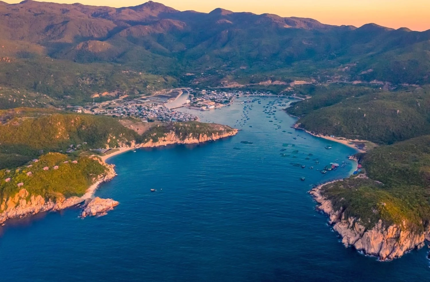 Day tour | Vinh Hy Bay discover from Ninh Thuan 