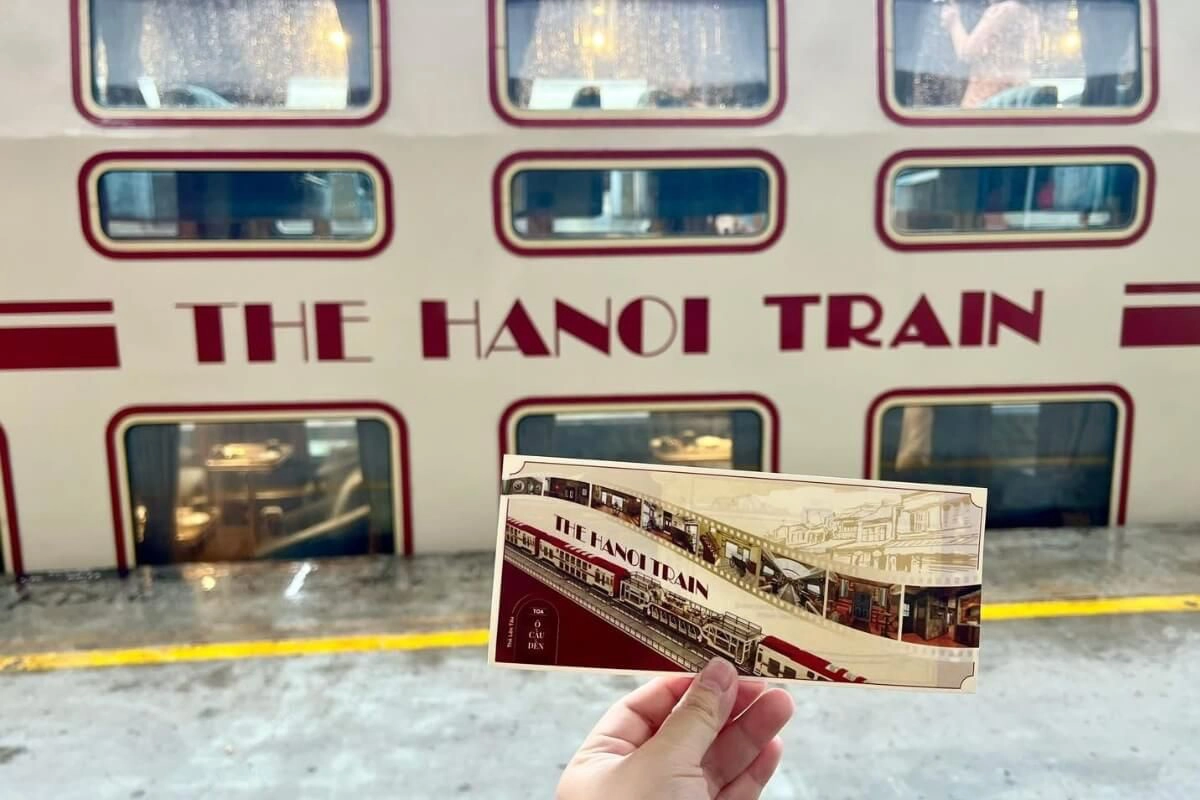 Tickets to a popular local cultural attraction 