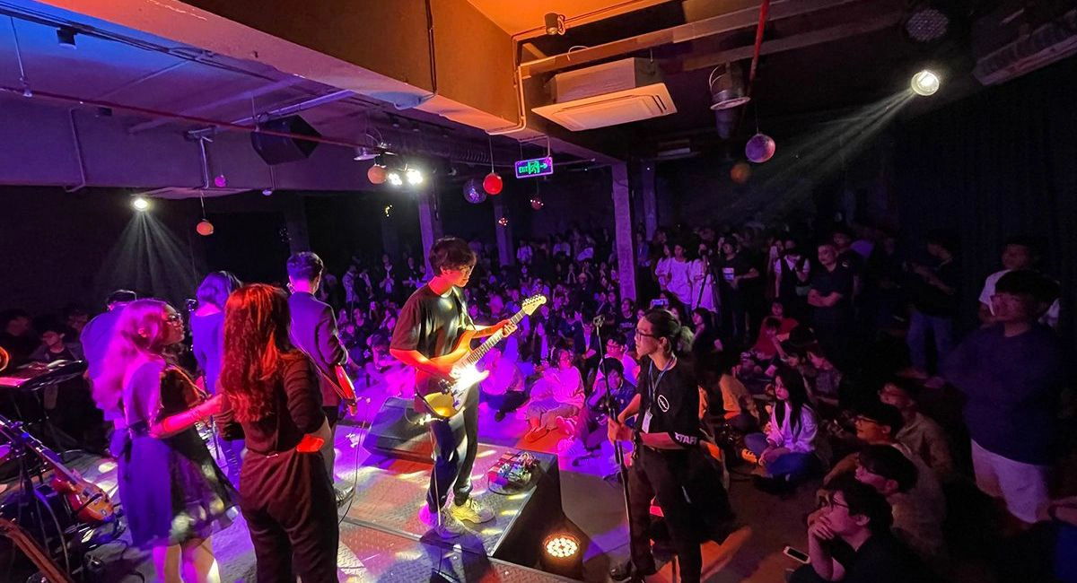 Live music venue hanoi old quarter nightlife