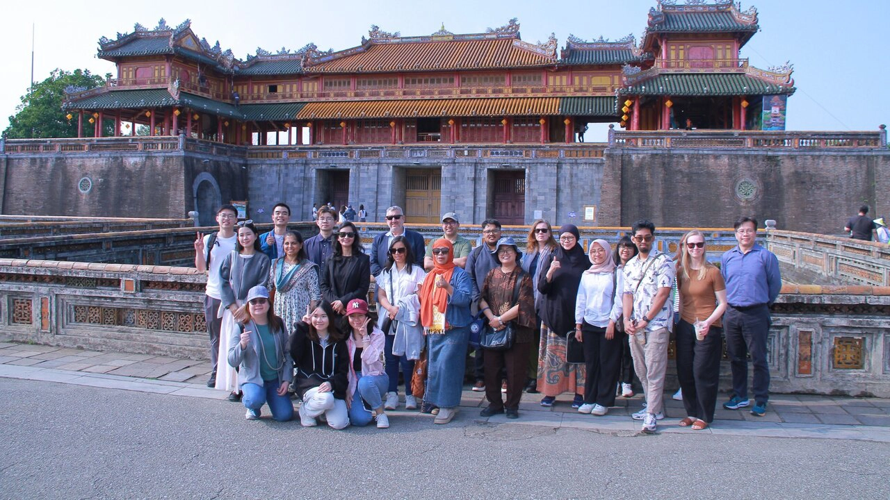 Half-day tour | Explore Hue Imperial Citadel by Cyclo