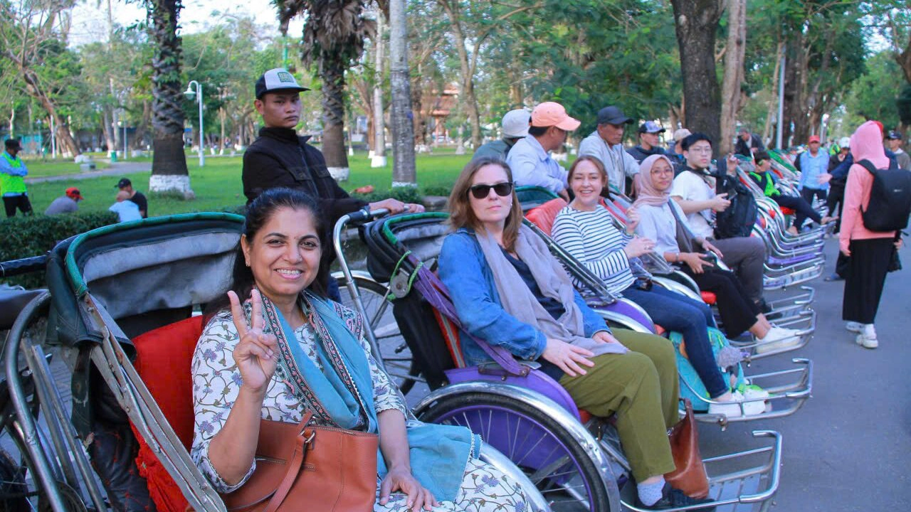 Half-day tour | Explore Hue Imperial Citadel by Cyclo