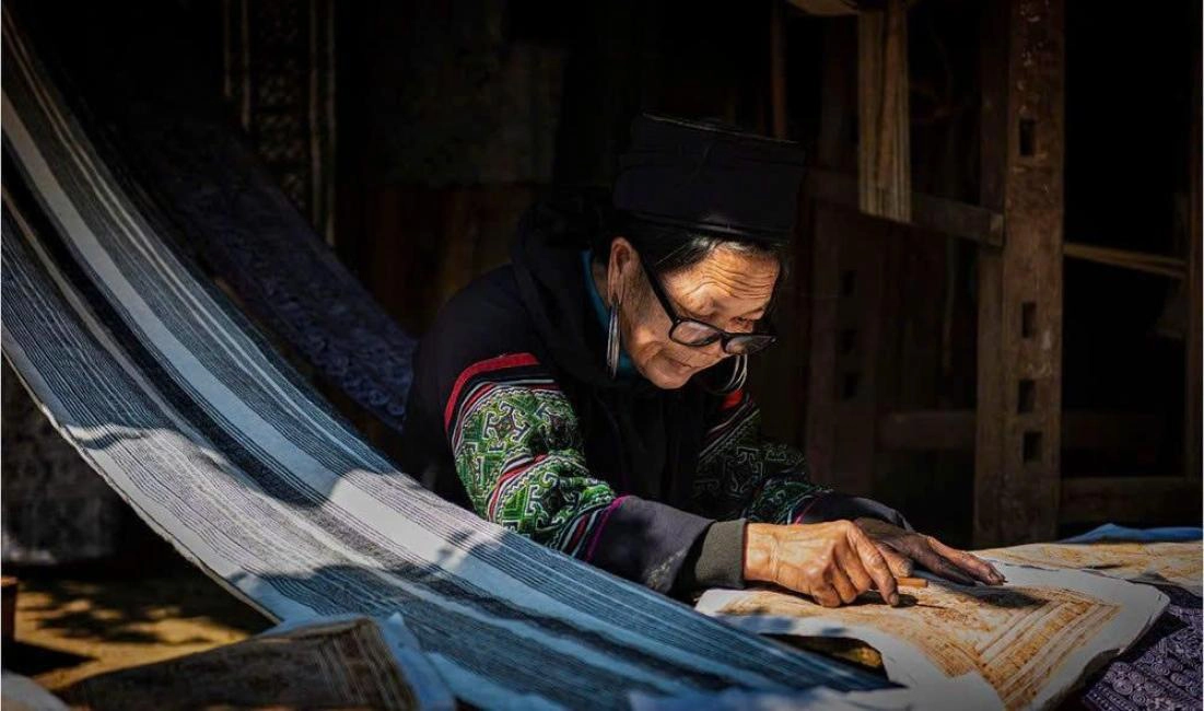 Indigo Dyeing Workshop in Ta Van Village Sapa