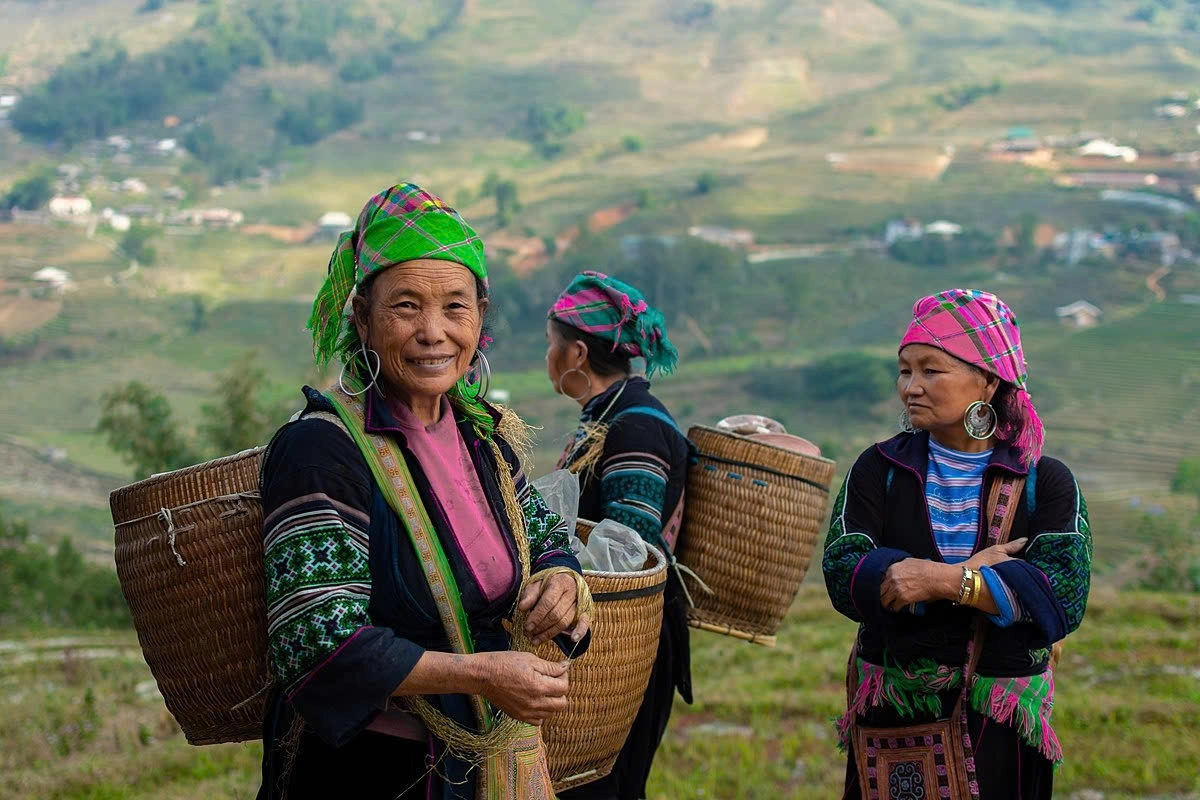 Day Tour | Muong Hoa Valley Trekking Tour: Y Linh Ho, Lao Chai & Ta Van Villages Depart from Sapa