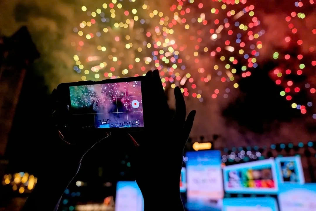 Sun Bavaria Ha Long: Dining, Fireworks & 3D Mapping Show Ticket