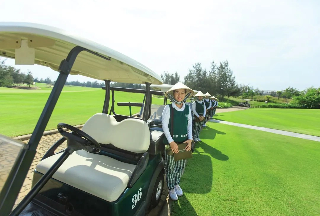 One Day Golf Tour to Montgomerie Links Golf Club from Da Nang