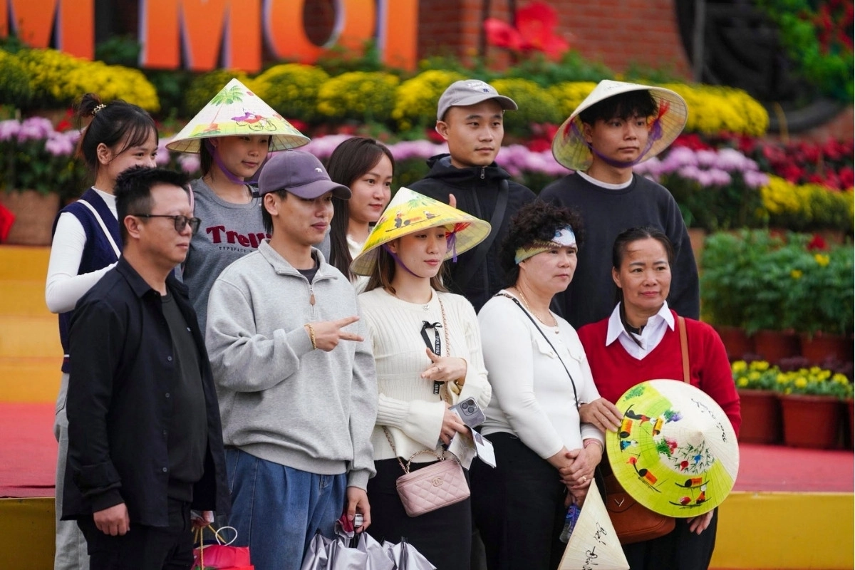 Bai Dinh pagoda etiquette