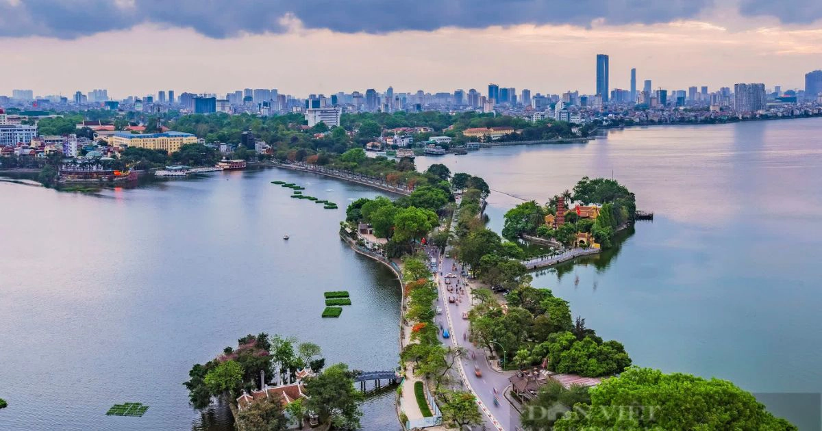 West lake sunset may hanoi 