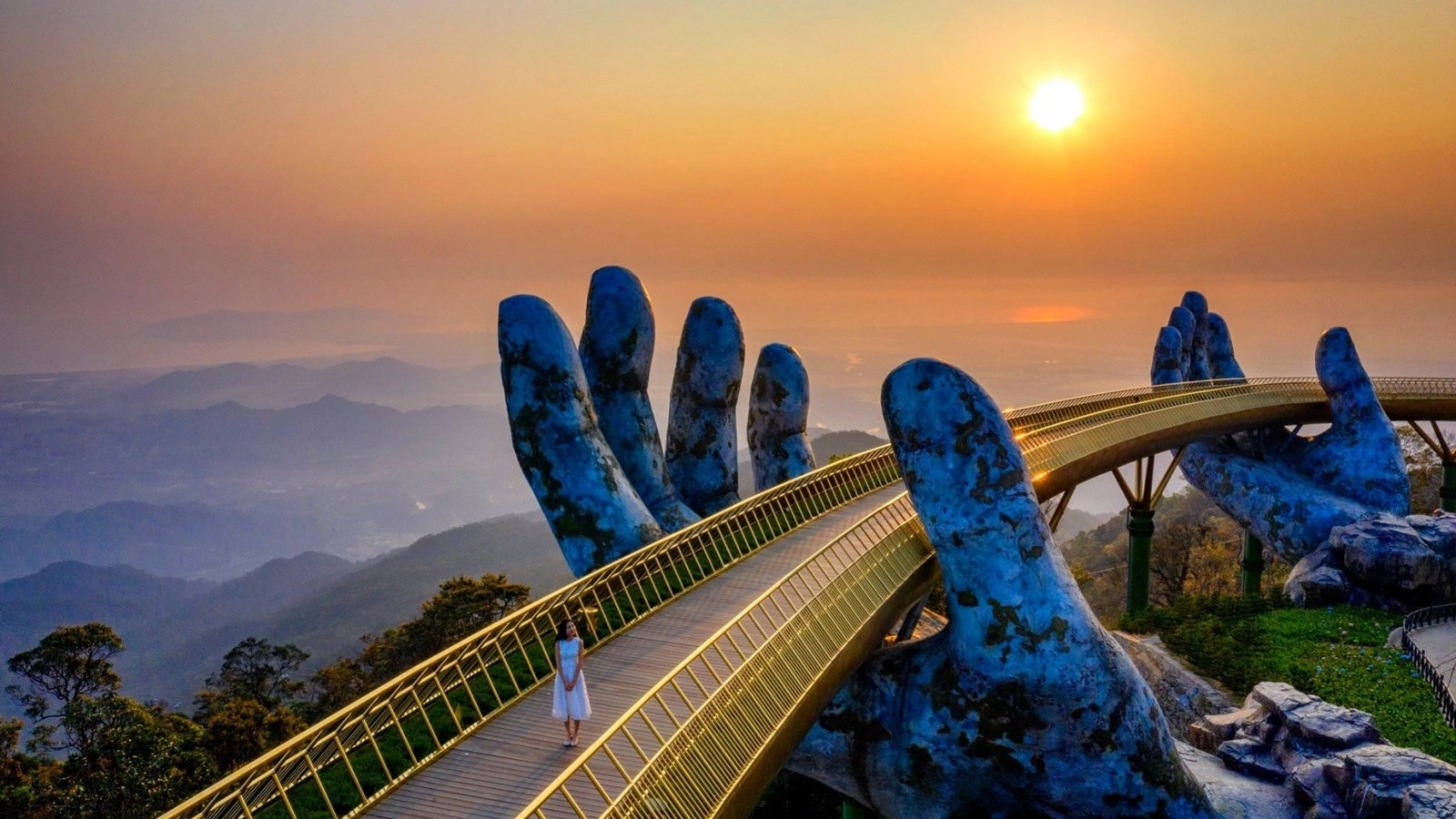 Enjoy Ba Na Hills By Night And Golden Bridge with Buffet Dinner and Round Trip Shuttle Bus | Depart from Danang