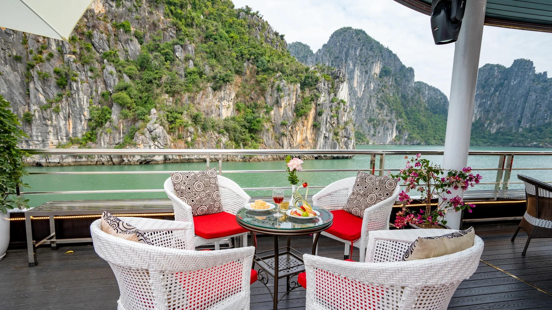 Day Tour | Ha Long Bay Tour aboard the 5-Star Harmony Cruise