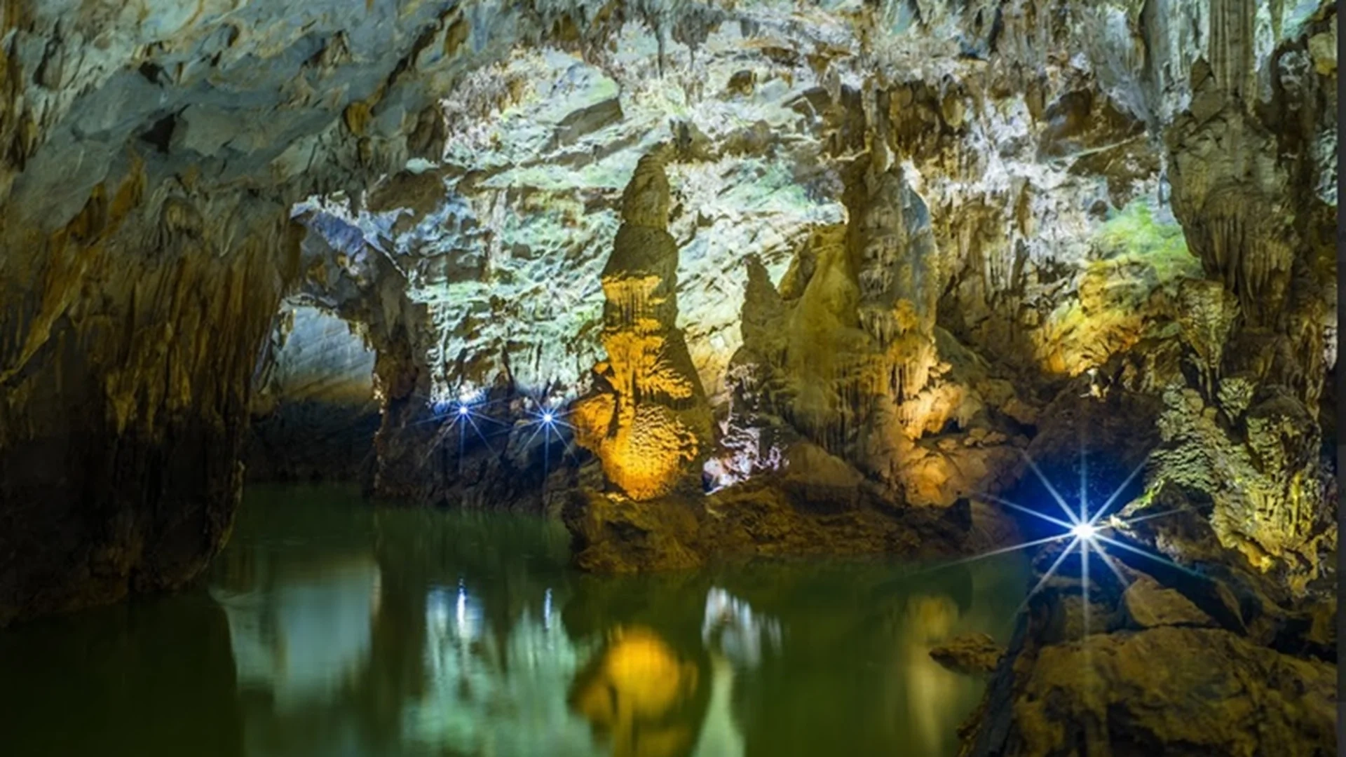 Private Tour | Phong Nha Cave & Botanic Garden  