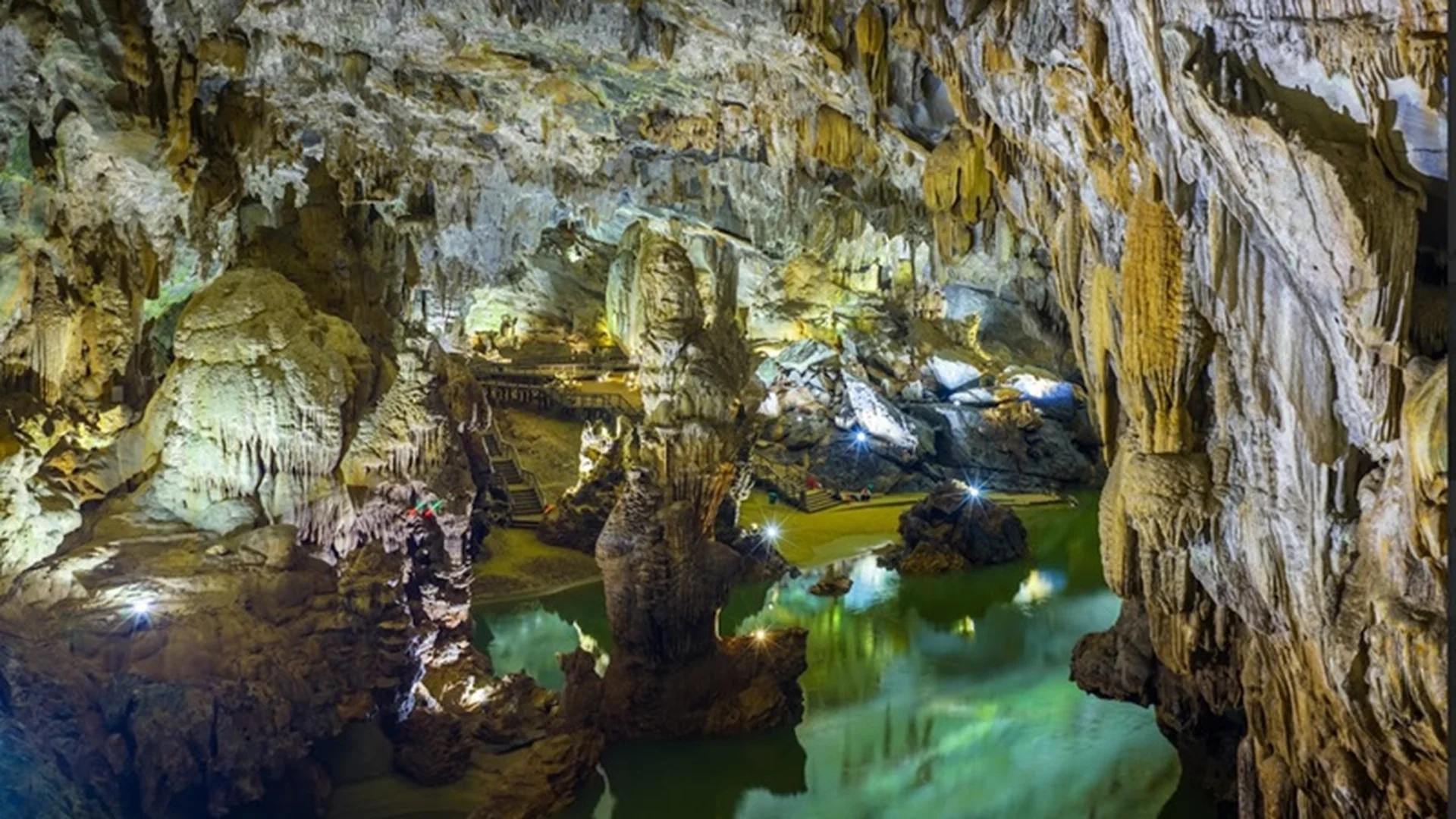 Private Tour | Phong Nha Cave & Botanic Garden  
