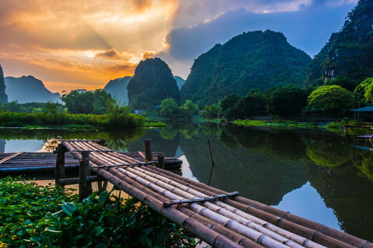 Frequent trains and buses connect Ninh Binh with Hanoi and beyond