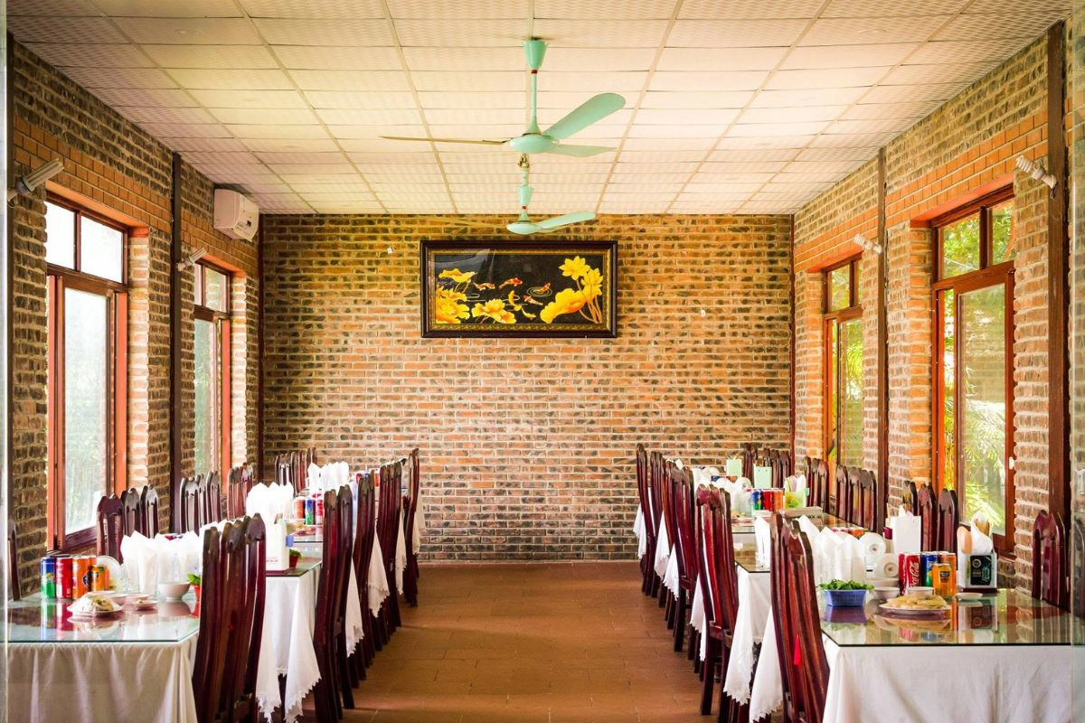 High-class dining environment featuring private VIP rooms