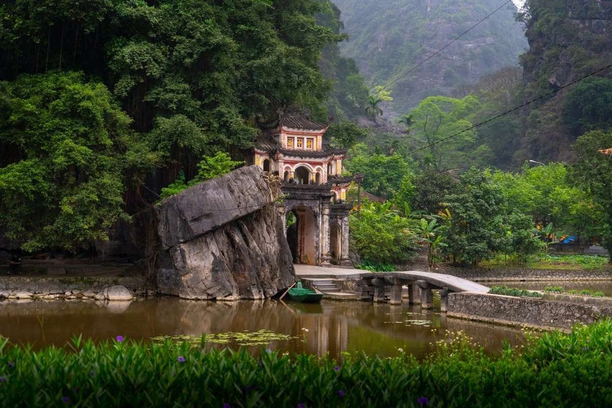 Bich Dong Pagoda