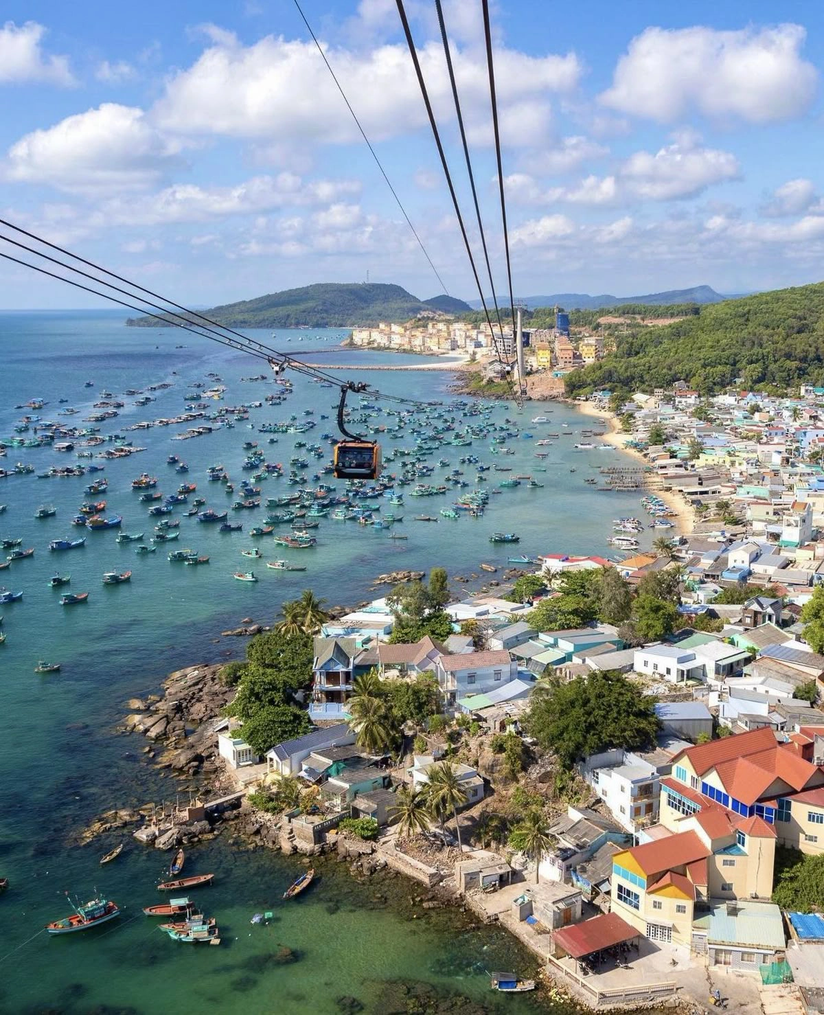 [Combo] Vietnam Travel eSIM & Priority Pick-up Service at Phu Quoc International Airport (PQC)