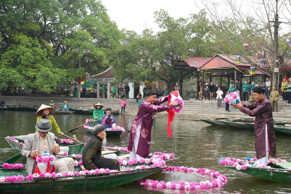 Spring weather in Tam Coc