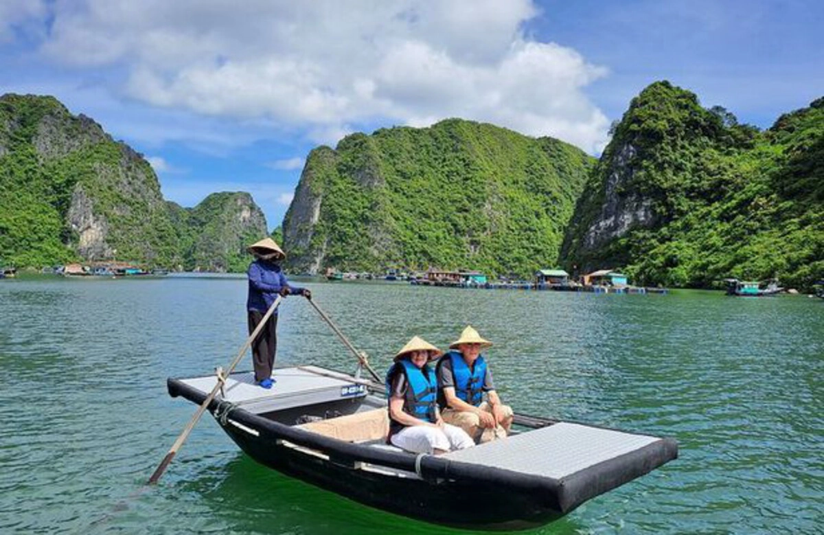 Best time for Ha Long Bay fishing