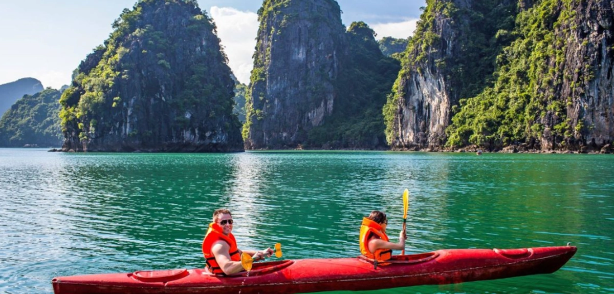 Kayaking in Ha Long Bay