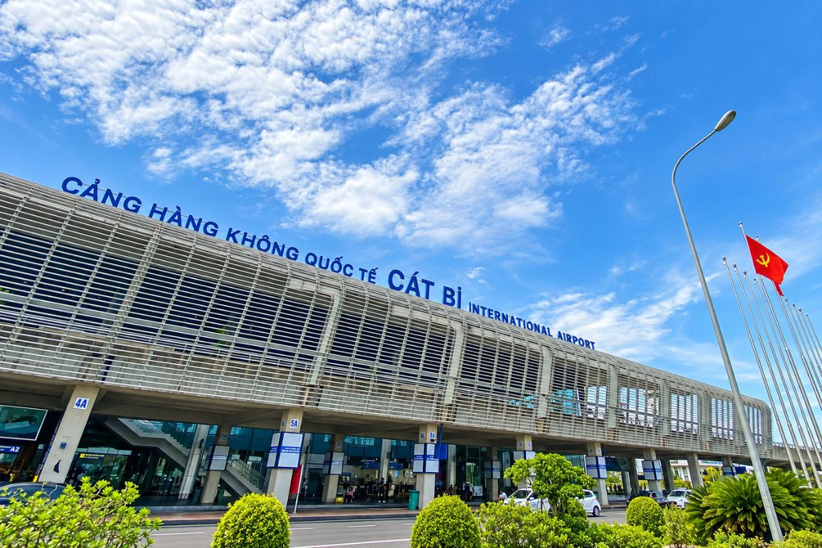 Cat Bi Airport terminal serving travelers heading to Halong