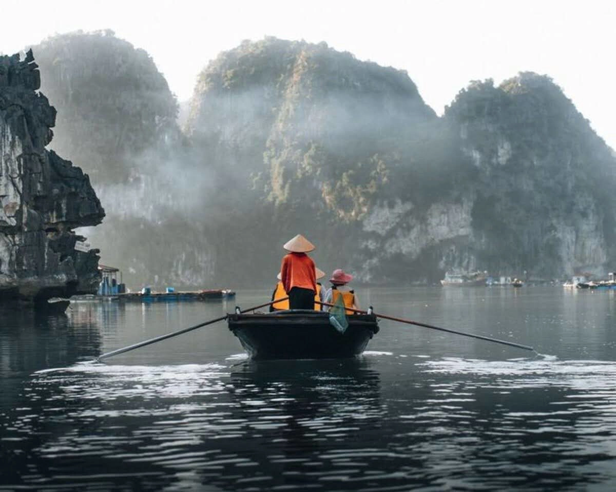 When to Visit Halong Bay: Best Time, Seasons & Travel Tips