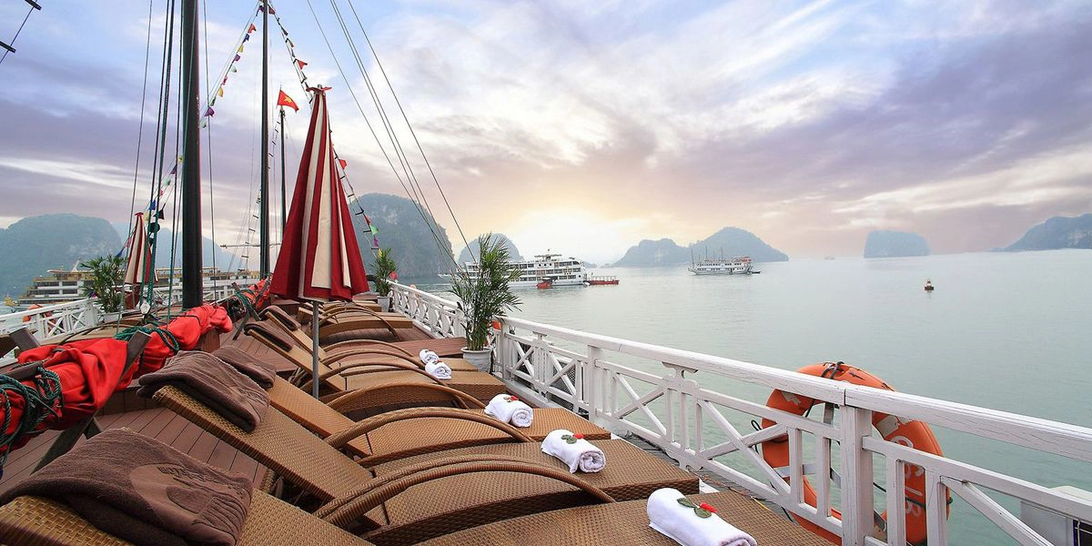 Overnight Ha Long Bay Cruise