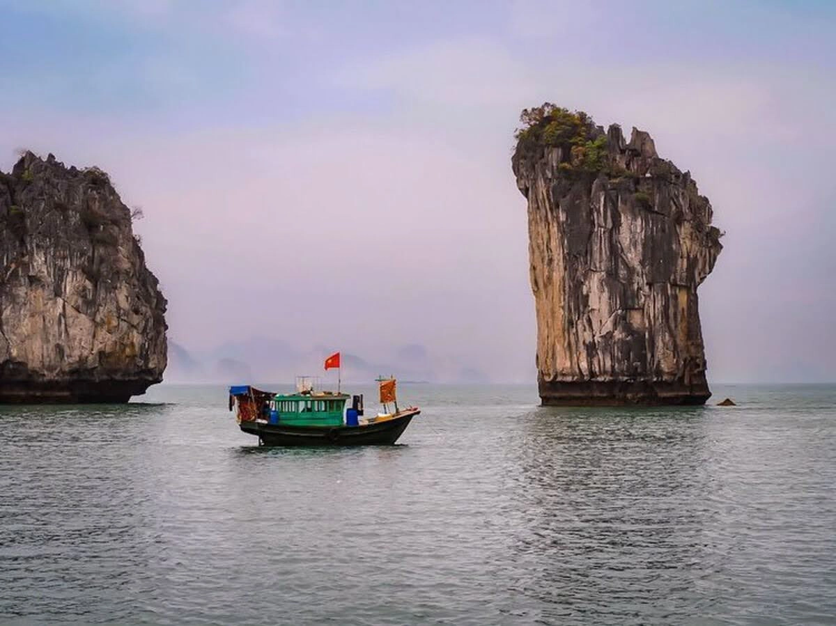 Weather factors that shape your Halong trip
