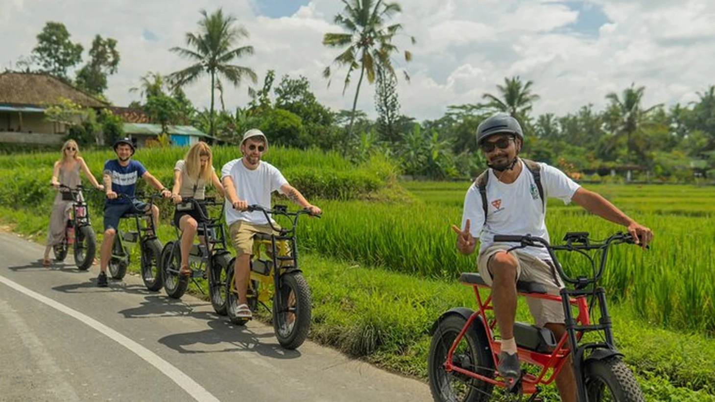 Day Tour | Hanoi Self Ride E-bike City tour: Lakes, Riverside & Hidden Gems
