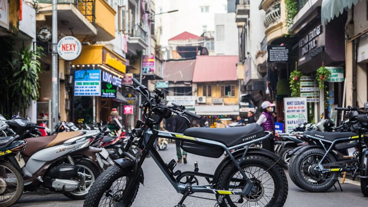 Day Tour | Hanoi Self Ride E-bike City tour: Lakes, Riverside & Hidden Gems