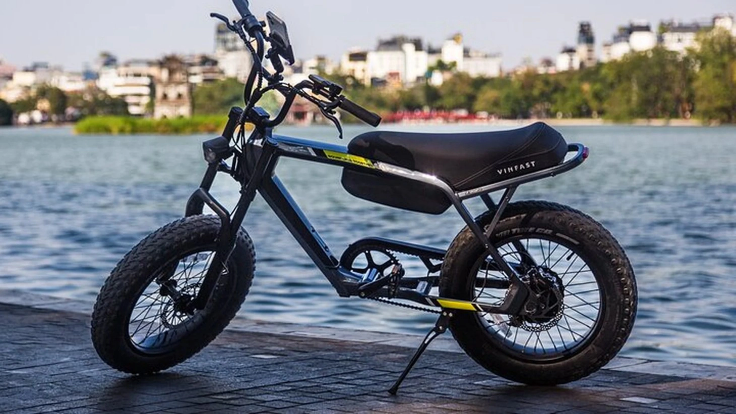 Day Tour | Hanoi Self Ride E-bike City tour: Lakes, Riverside & Hidden Gems