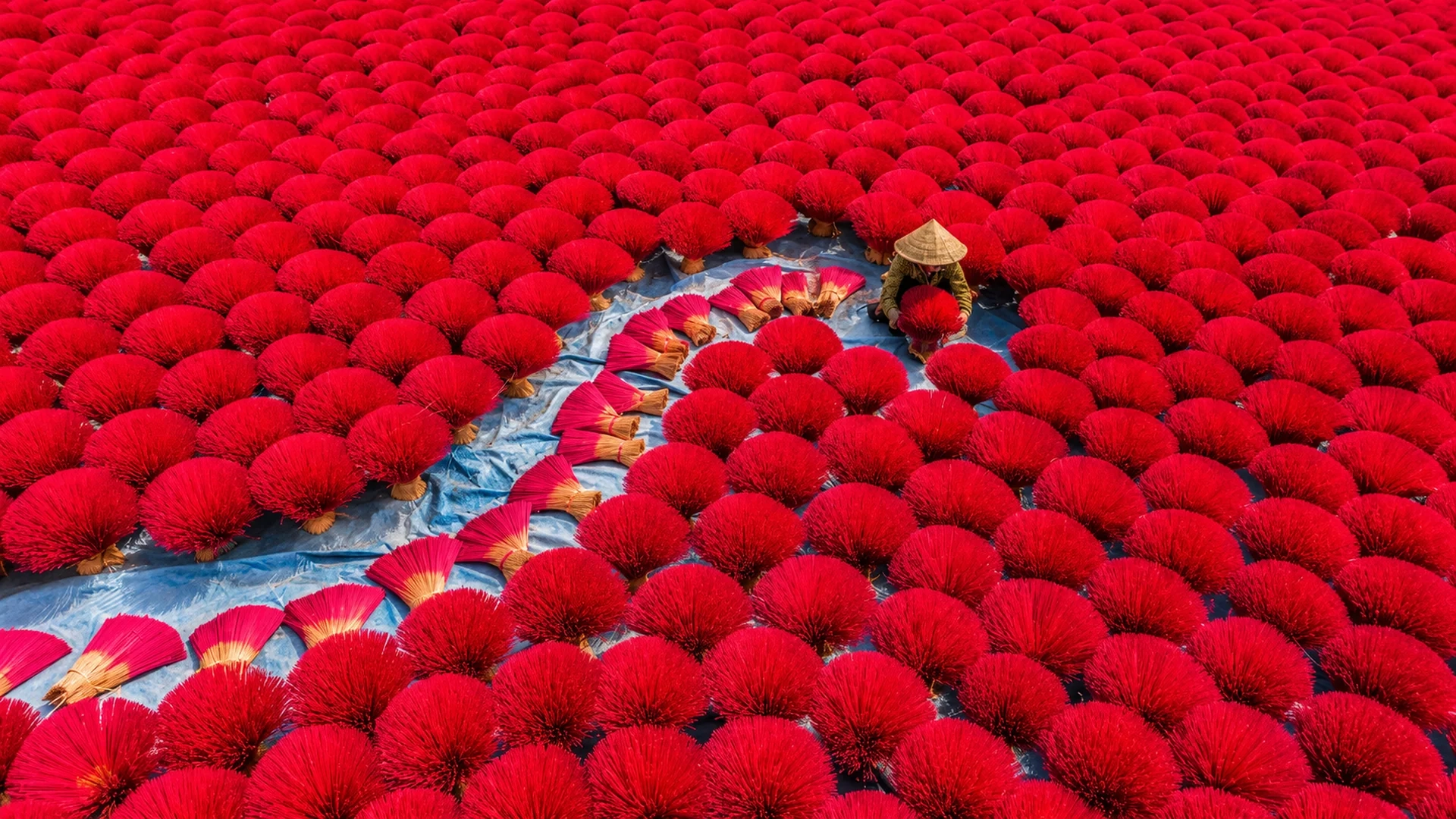 Private Car | Quang Phu Cau Incense Village & Chuong Conical Hat Village from Hanoi