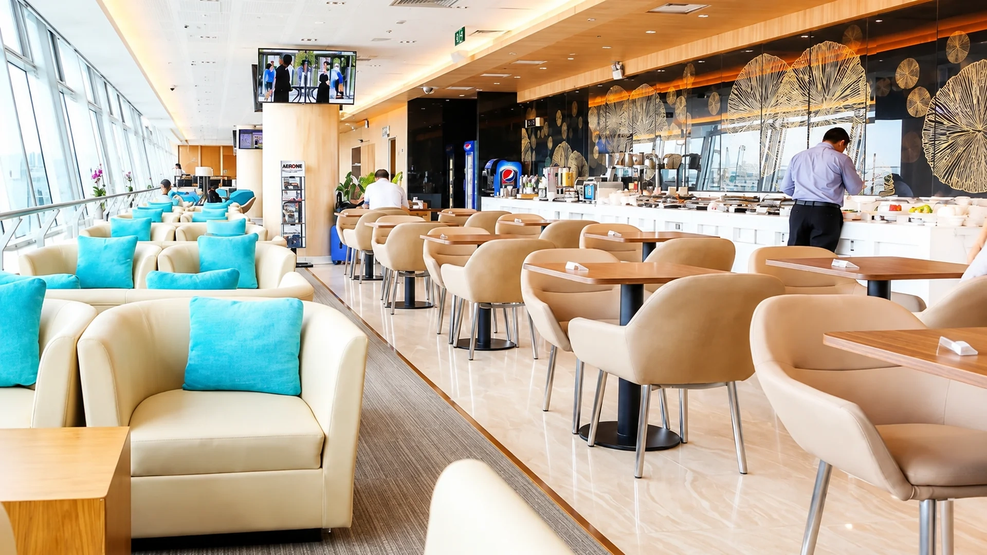 [Signature] | Tan Son Nhat International Fast Track & Lounge Combo (SGN)