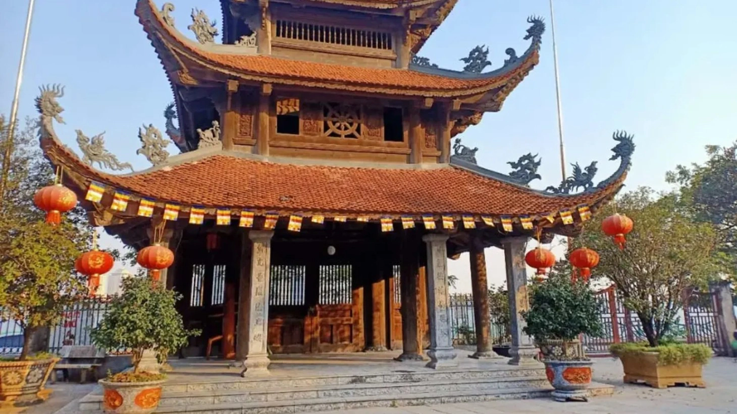Day Tour | Instagram Mega Grand World Sunset & Night from Hanoi by E-car