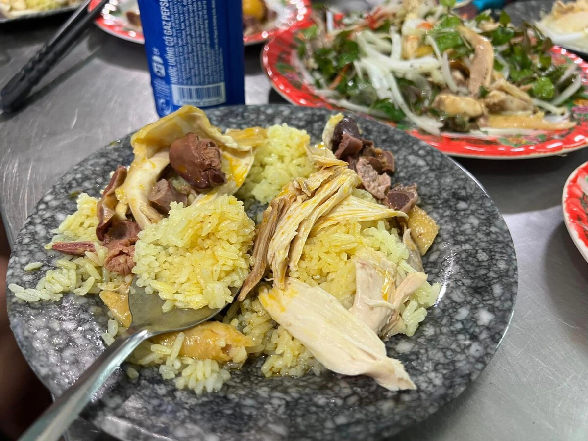Com ga Ba Thuan