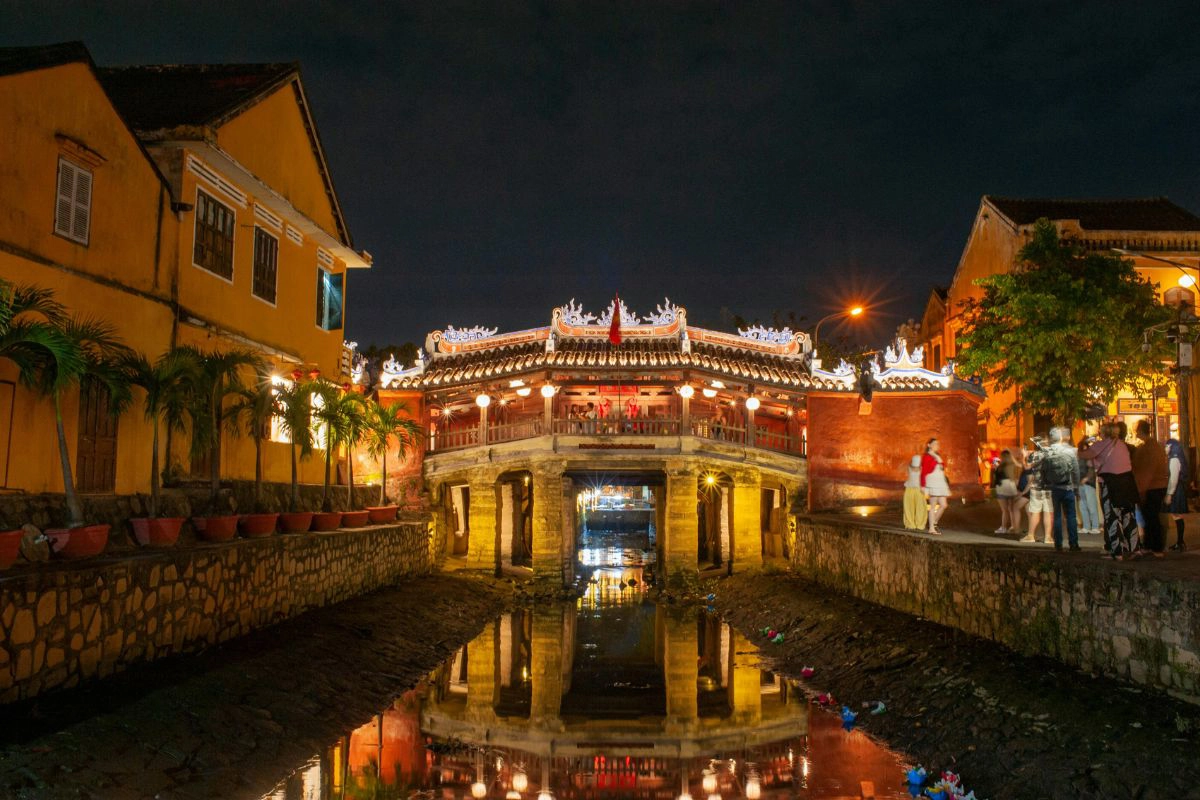 Flexible travel dates help visitors find affordable stays in Hoi An
