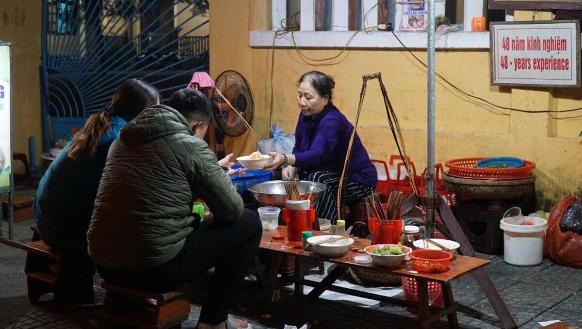 Mi Quang Di Hat 