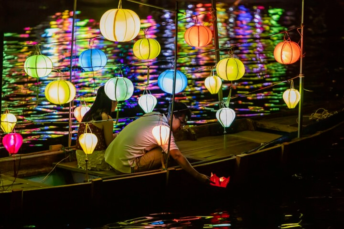 Hoi An lantern boat ride