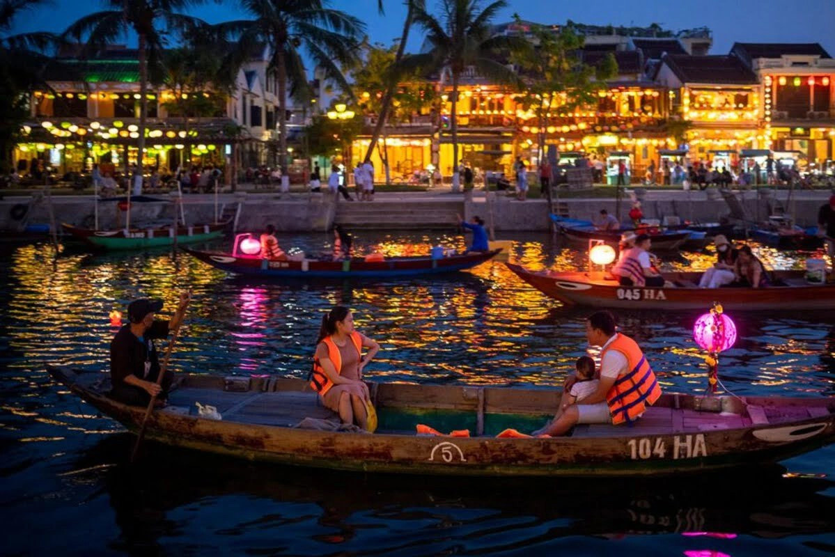 Price for Hoi An lantern boat ride