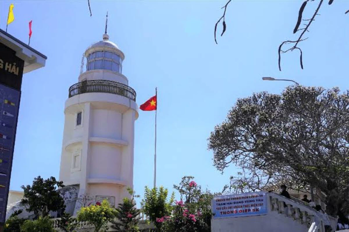 The Historic Lighthouse Grounds 