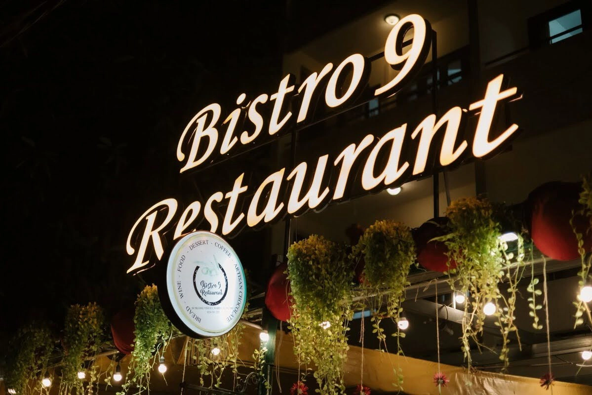 Bistro 9