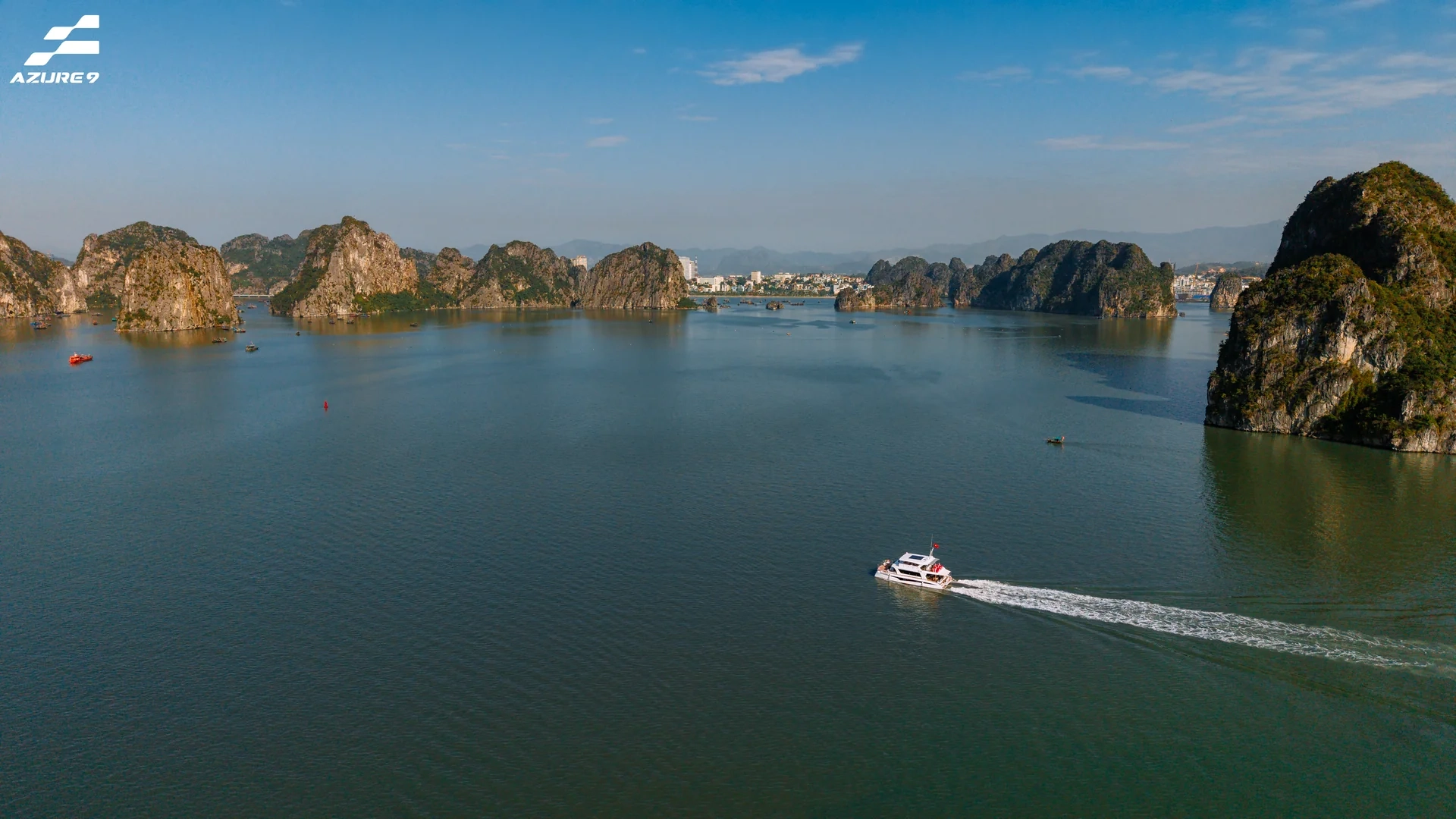 Day tour | Enjoy the morning sightseeing in Ha Long Bay with Azure9 Yacht