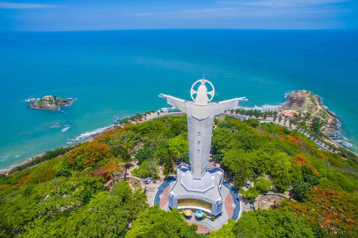 Christ of Vung Tau Photos: Best Views and Photography Spots