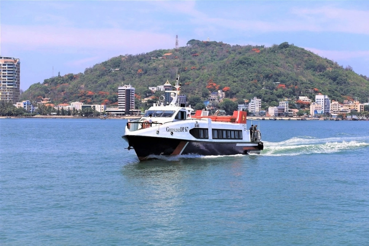 High-speed ferry to Ho Chi Minh City