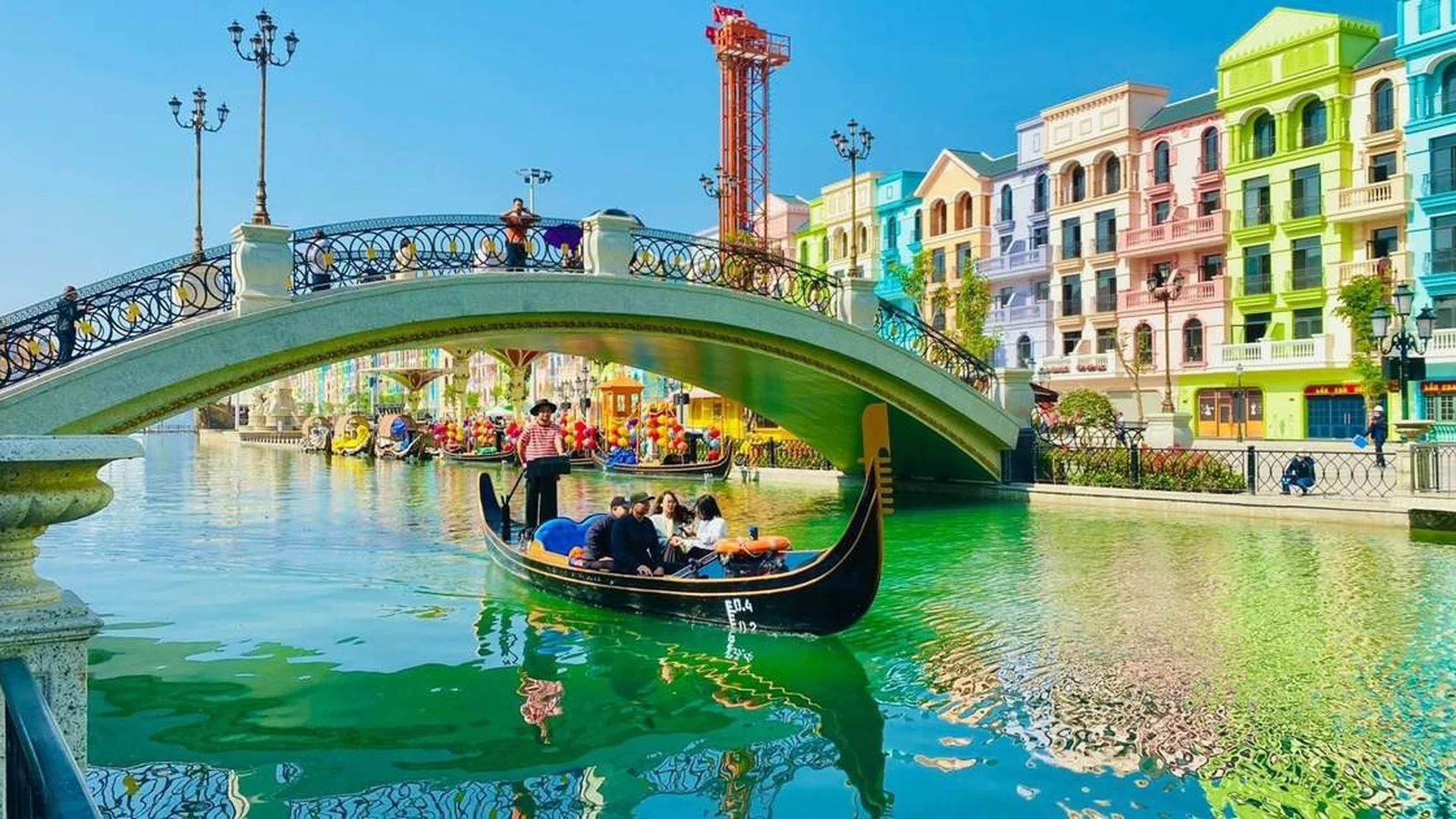 Day Tour | Instagram Mega Grand World Sunset & Night from Hanoi by E-car