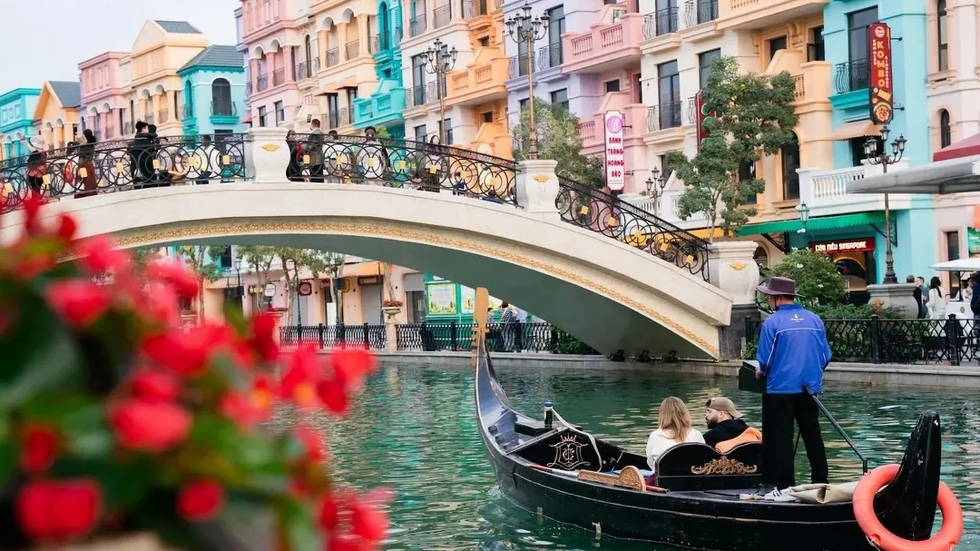 Day Tour | Instagram Mega Grand World Sunset & Night from Hanoi by E-car