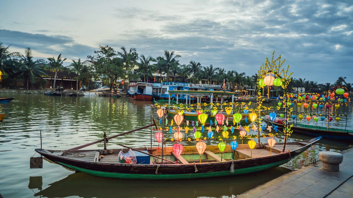 Best time of day to explore Hoi An