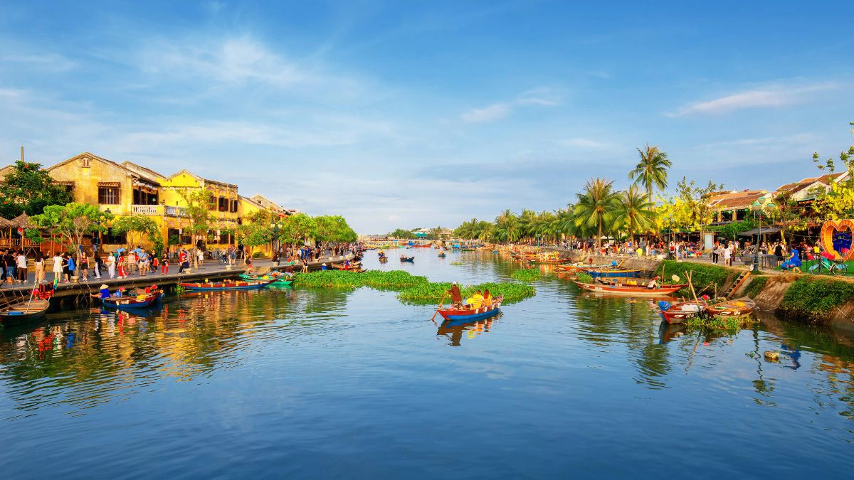Best time to visit Hoi An Vietnam during the year