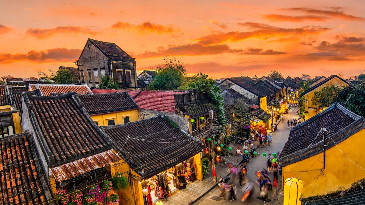 Sunrise and sunset times in Hoi An