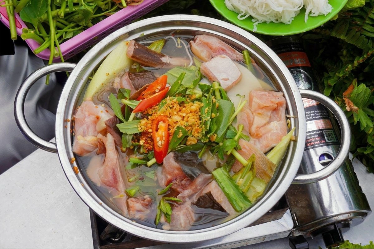 Ba Sau seafood hotpot restaurant