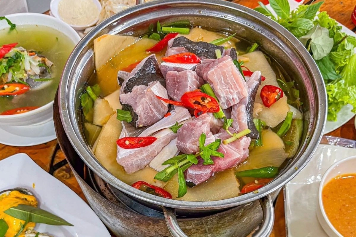 Stingray hotpot